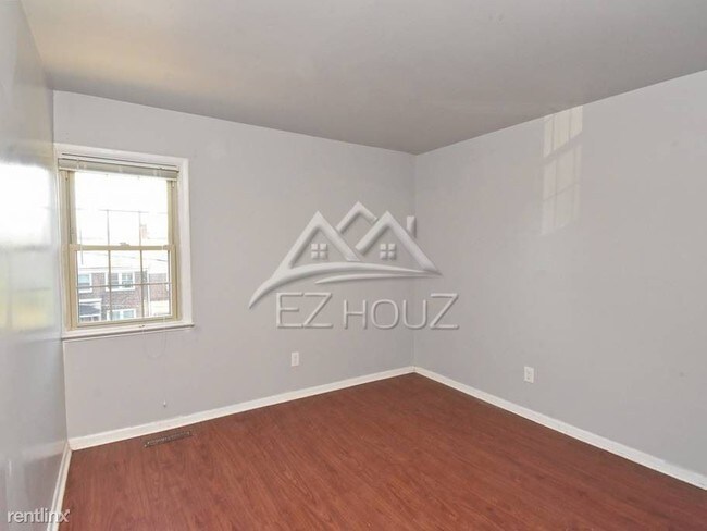 Building Photo - 2 br, 1 bath House - 5611 The Alameda,B