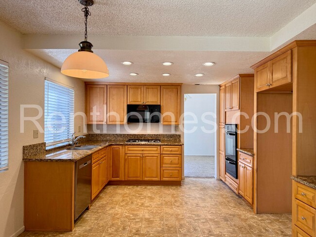 Building Photo - 10515 Carrington Dr