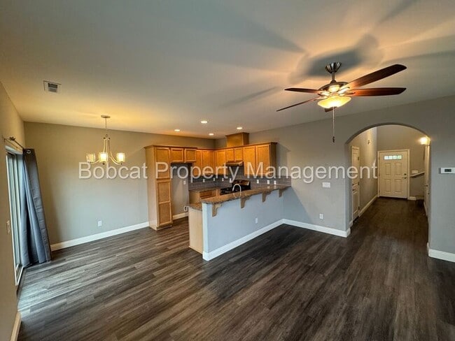 Building Photo - 1399 Handelin Rd