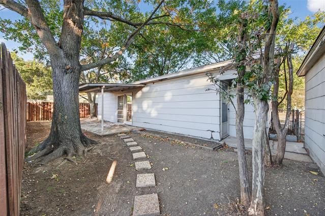 Building Photo - 516 Berend St