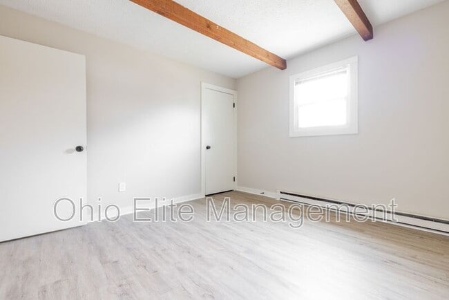 Building Photo - 3088 Grasmere Ave
