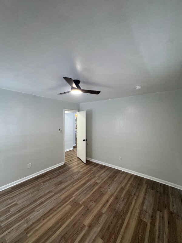 Building Photo - 3830 E 189th St