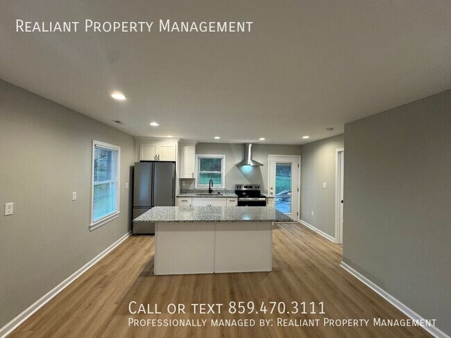Building Photo - 115 Rainbow Dr