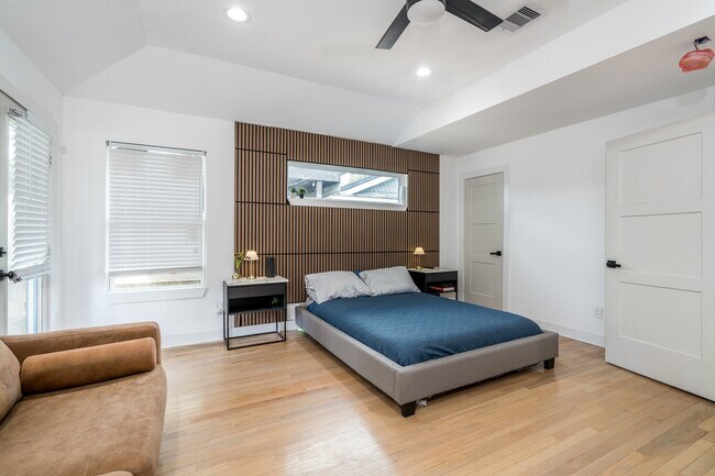 Building Photo - 810 Jerry St