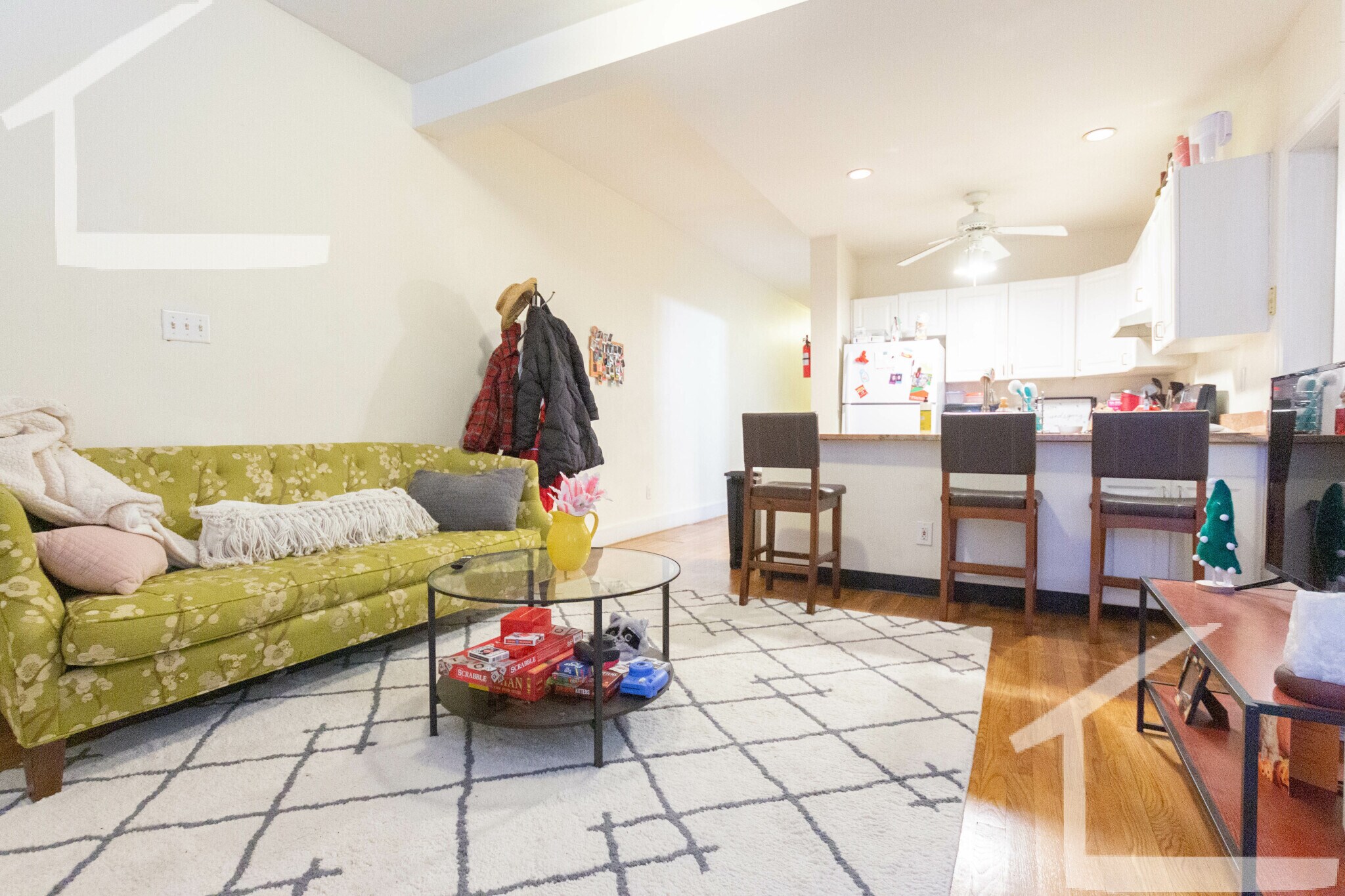 Building Photo - 324 Saint Paul St