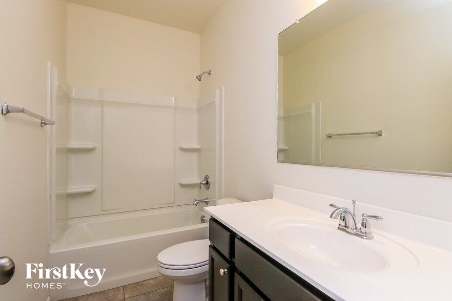 Building Photo - 11427 E Wallflower Ln