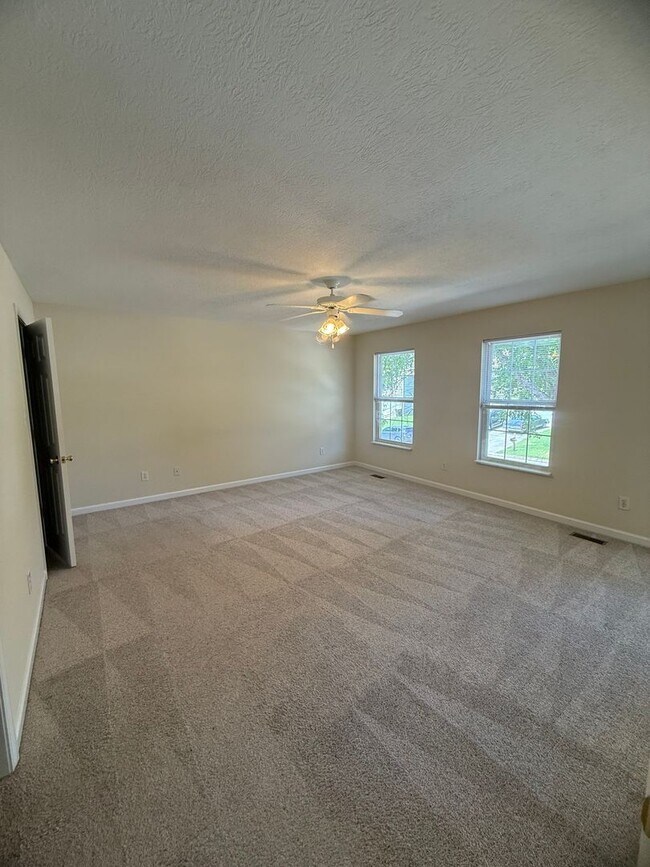 Building Photo - 2328 Settlers Ridge Ln