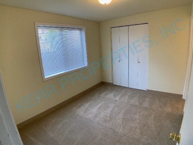 Building Photo - Cozy 1-Bed Oasis in Portland's Belmont District - Spacious 700 Sq. Ft. Gem!