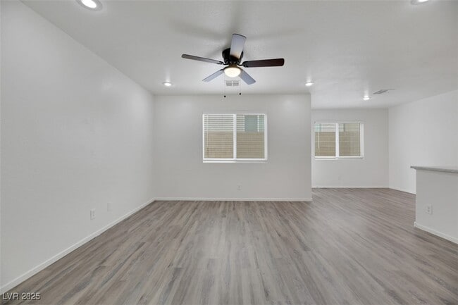 Building Photo - 9249 Nerone Ave