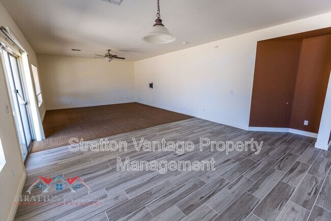 Building Photo - 2234 W Pima Ave