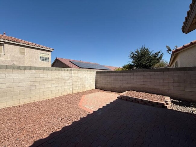 Building Photo - Silverado Ranch Single Story Home - 3 Bedr...