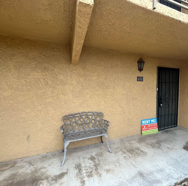 Building Photo - 2 Bedroom Condo in the Scottsdale Terrace ...