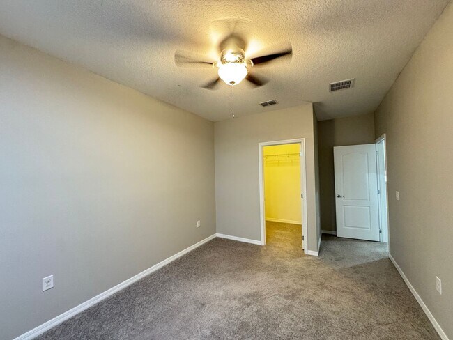 Building Photo - $300 off of a month of rent!! Experience the Epitome of Lakeside Luxury Living — For Rent in Narc...