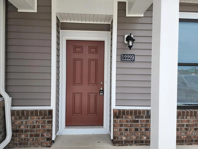 Building Photo - 12229 Dutch Elm Cir