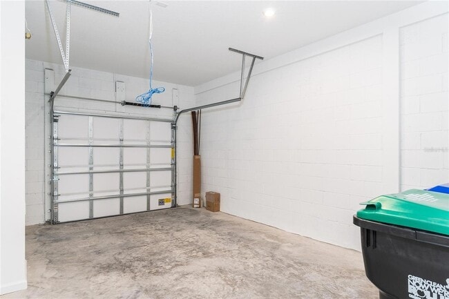 Building Photo - 987 Spring Palms Lp