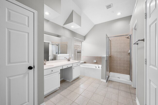 Building Photo - 1855 Silent Shore Ct