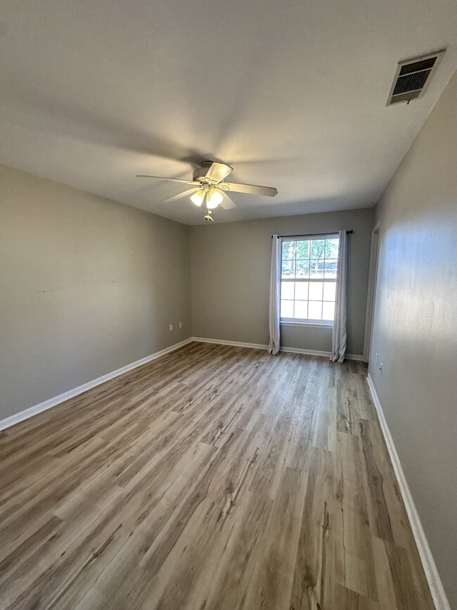 Building Photo - 38 Helmsman Ct