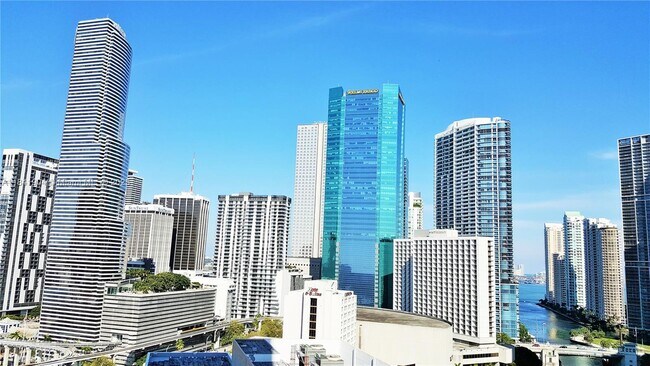 Building Photo - 350 S Miami Ave