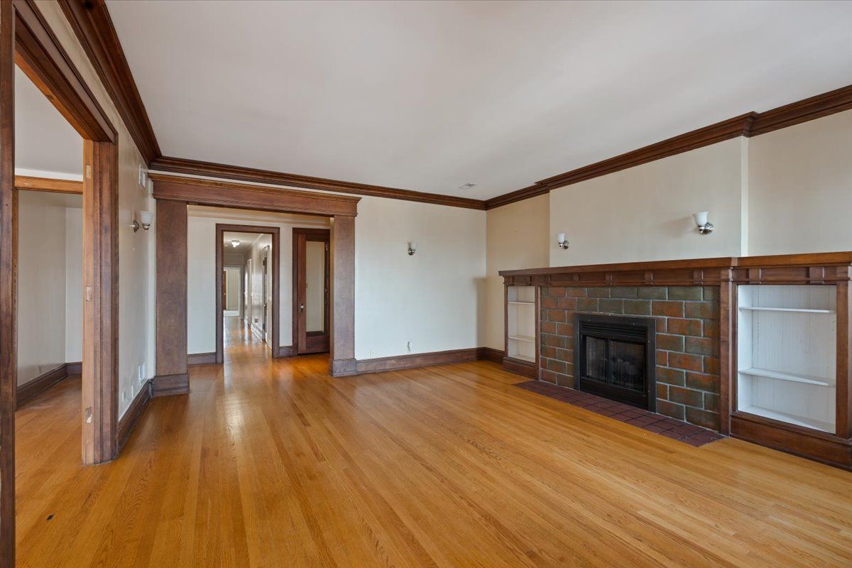 Building Photo - 7216 S South Shore Dr