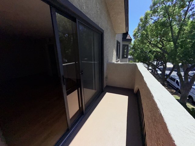 Building Photo - 430 E San Jose Ave