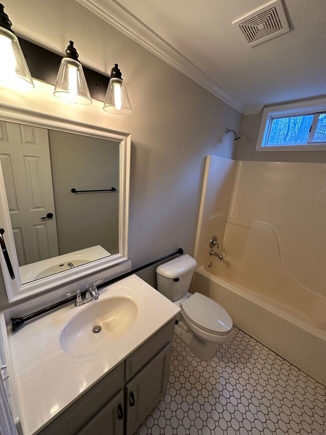 Building Photo - Beautiful Home off Timothy Available