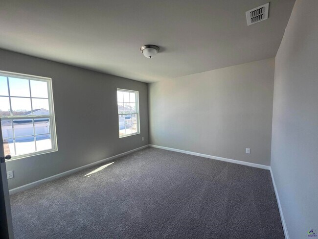 Building Photo - 149 Martin Mill Trail