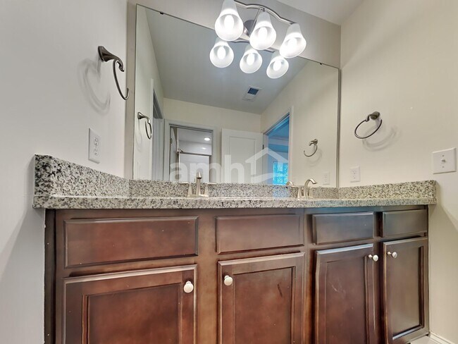 Building Photo - 509 West St