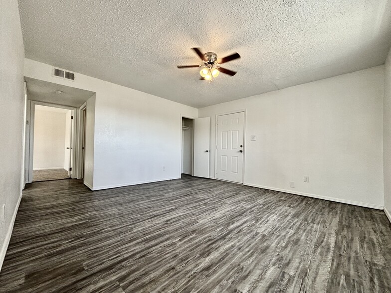 Primary Photo - Candlewood Apartments