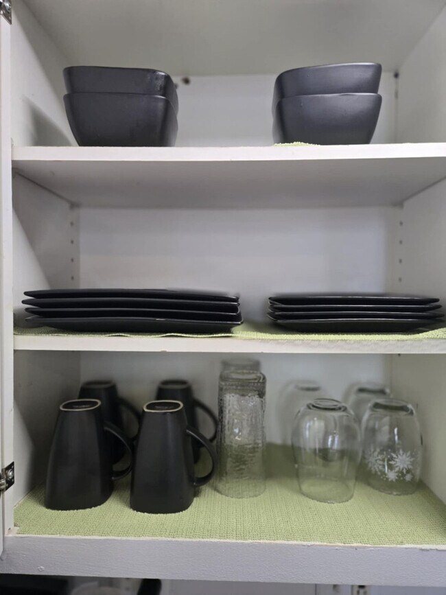 Building Photo - 227 Iron St