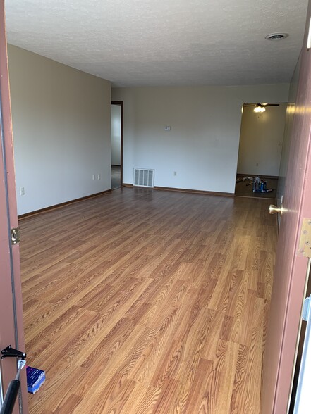 Building Photo - 5459 Hebbardsville Rd