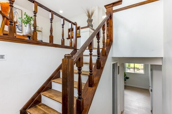 Building Photo - 3747 Christie Rd W