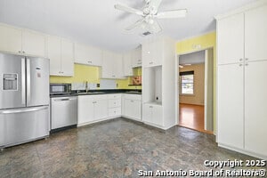 Building Photo - 11427 Rousseau St