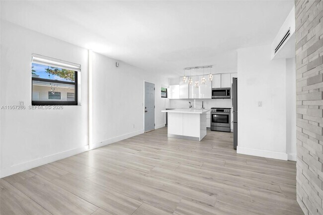 Building Photo - 3265 Virginia St