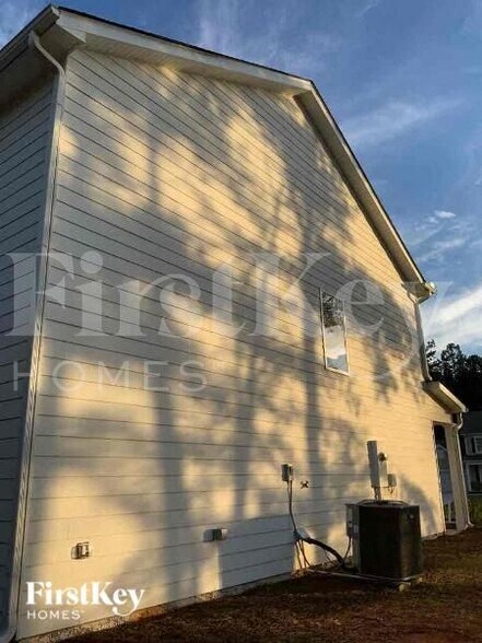 Building Photo - 65 Channing Dr