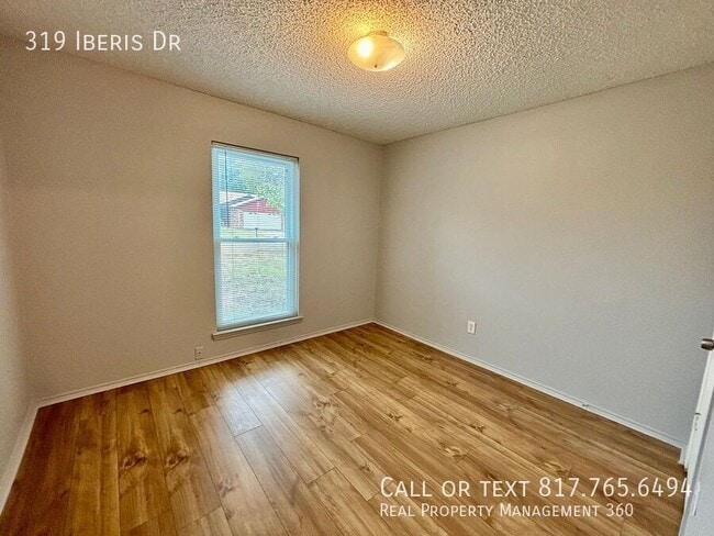 Building Photo - 319 Iberis Dr