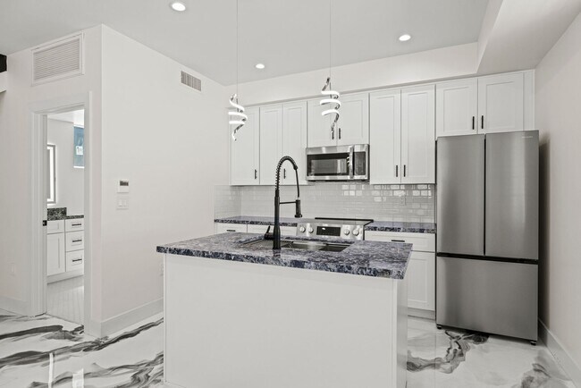 Building Photo - 15209 Cohasset St