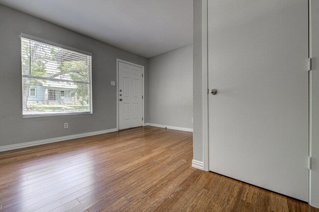 Building Photo - 4806 Avenue F