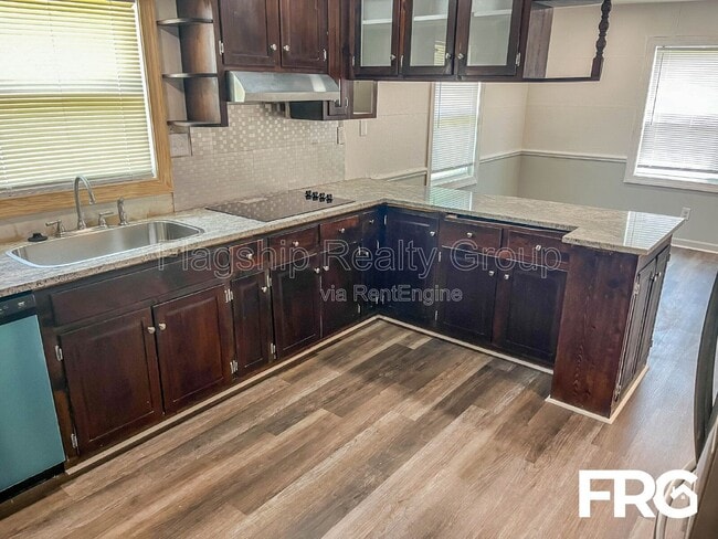 Building Photo - 435 Frank St