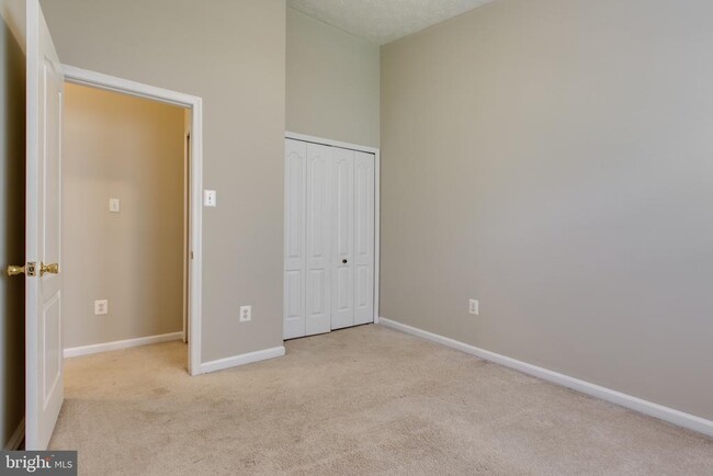Building Photo - 3274 Halcyon Ct