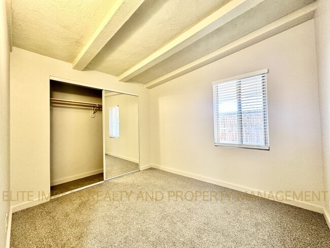 Building Photo - 2140 N Northway Ave