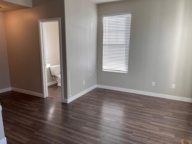 Building Photo - Beautiful Daybreak home for rent!