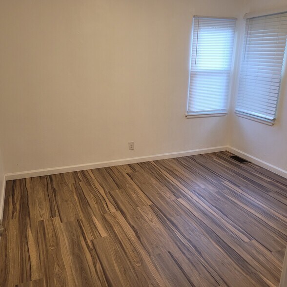 Building Photo - 652 N 38th St