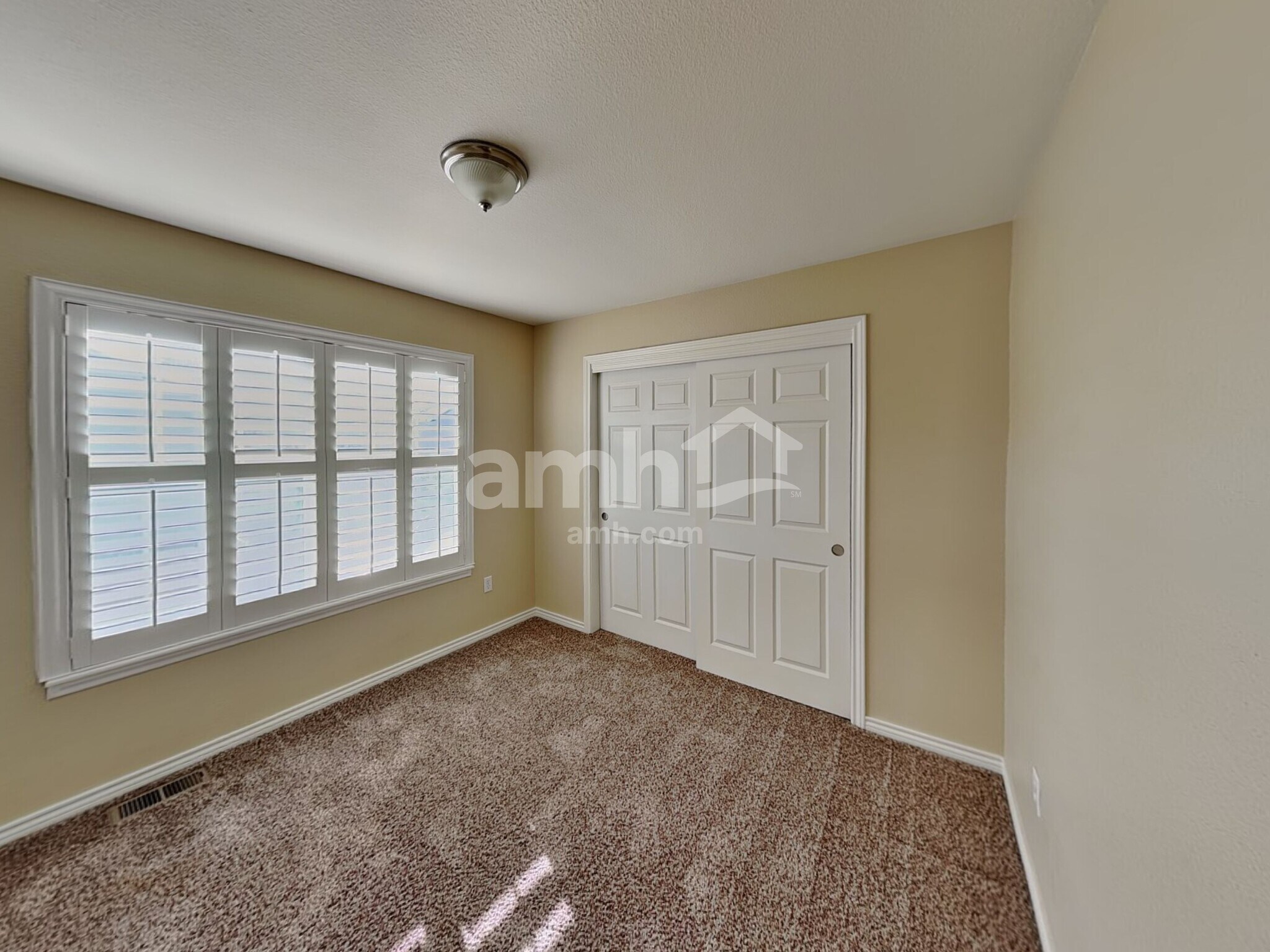 Building Photo - 439 Longspur Dr