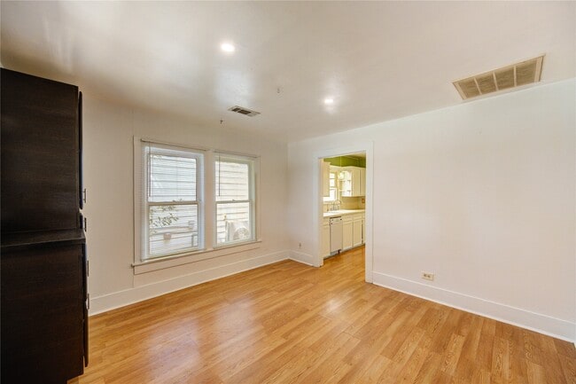 Building Photo - 511 Fugate St