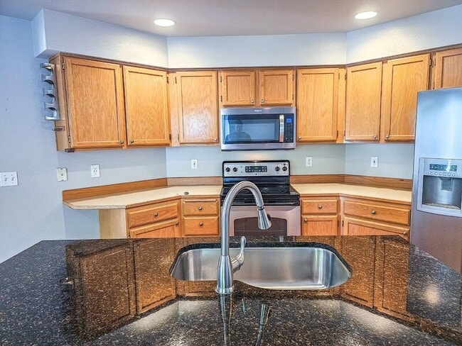 Building Photo - 25715 SE 36th Pl