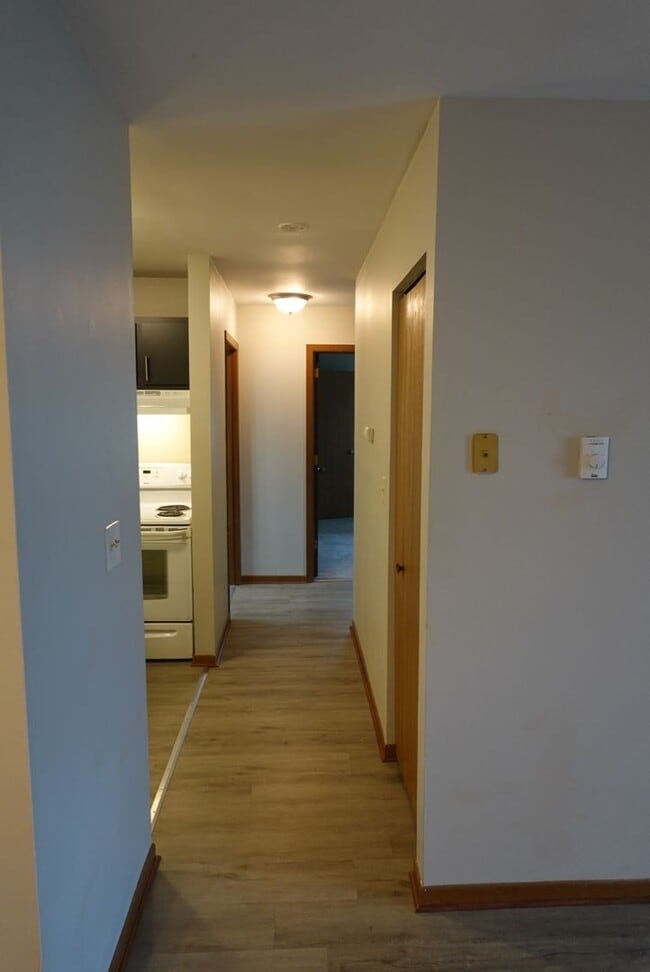 Building Photo - Modern Apartments Available Now!