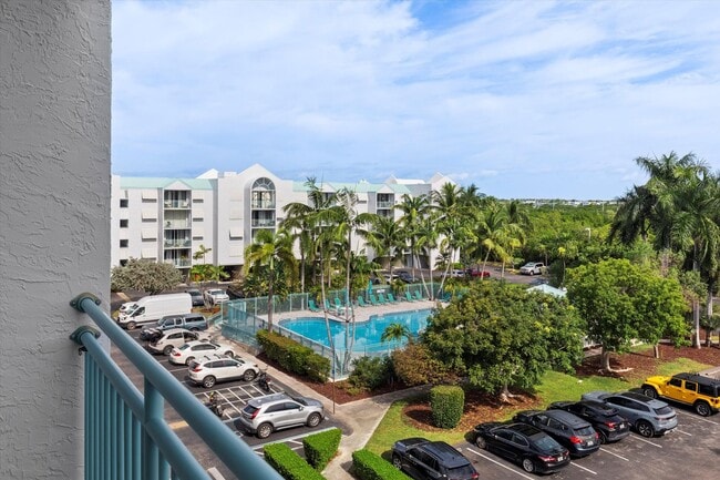 Building Photo - 3635 Seaside Dr