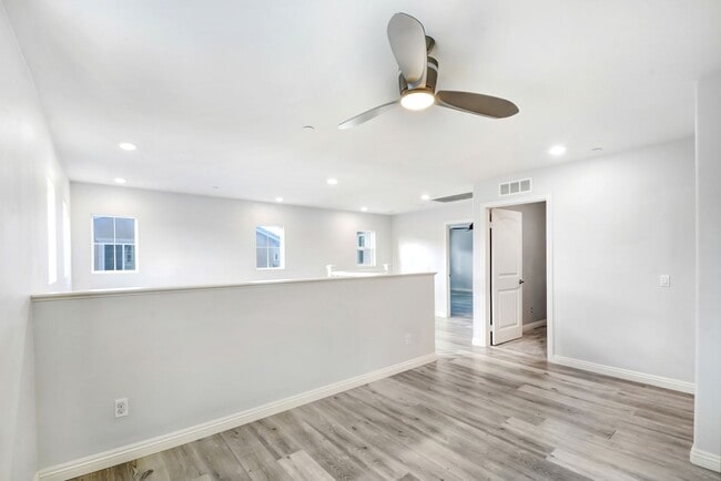 Building Photo - Modern 4-Bedroom Mira Loma Home with Designer Finishes & Open Floor Plan for Lease!
