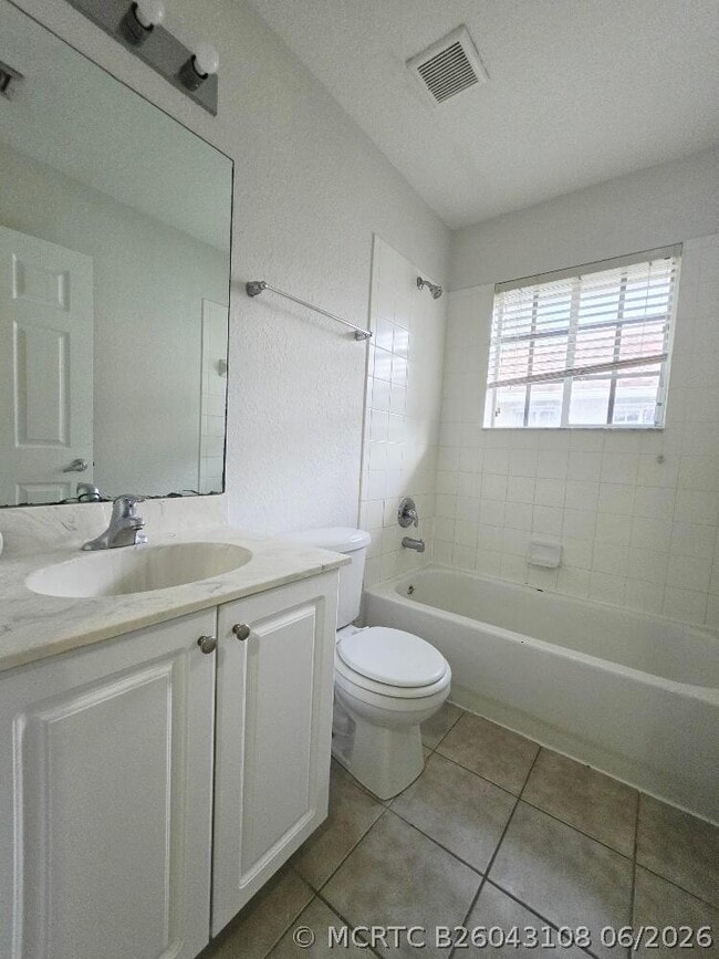 Building Photo - 4154 Napoli Lake Dr