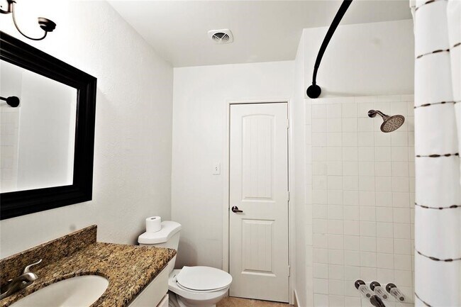 Building Photo - 6201 Fondren Rd